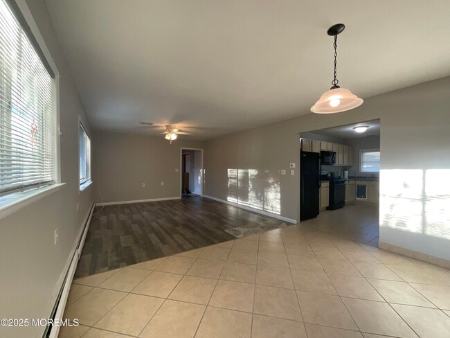 Building Photo - 14 Arima Ct