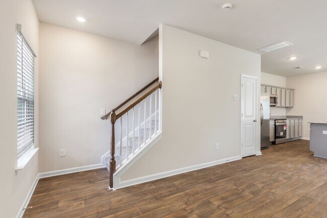 Building Photo - 3BR Townhome, Brand New - Simpsonville