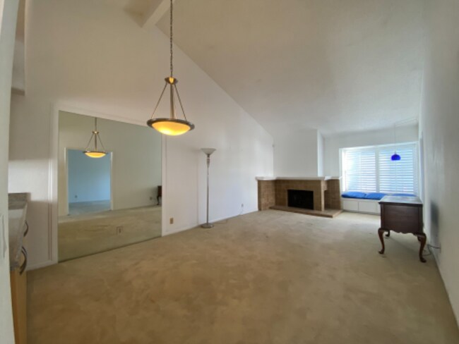 Building Photo - 4075 Crystal Dawn Ln