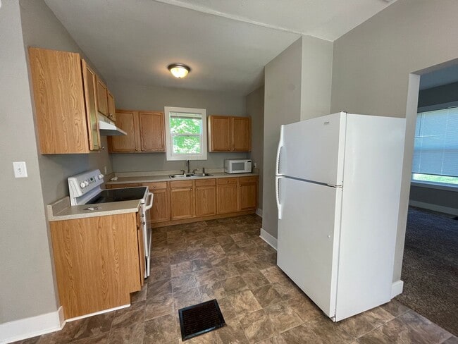 Building Photo - 1106 Titus Ave