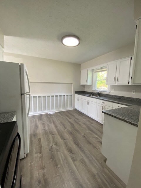 Building Photo - 3914 Baymeadow Dr