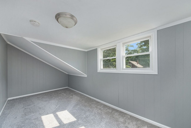 Building Photo - 817 Dorchester Ave SW