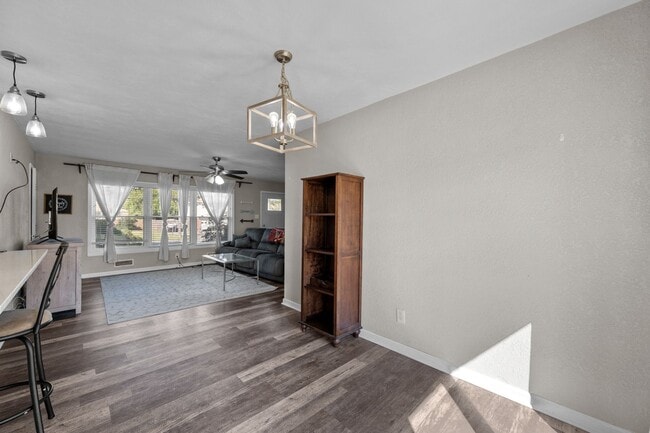 Building Photo - Spacious 4-Bedroom Home with Modern Updates