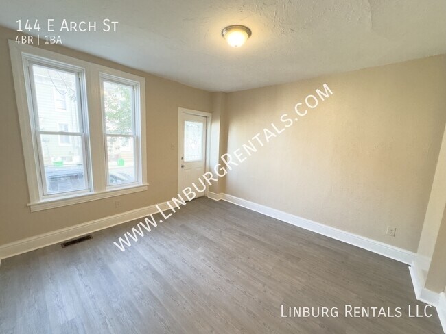 Building Photo - 144 Arch St