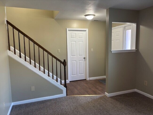 Building Photo - 1090 Wilkins Dr