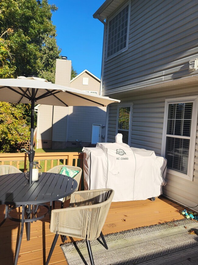 Building Photo - 220 Newport Drive