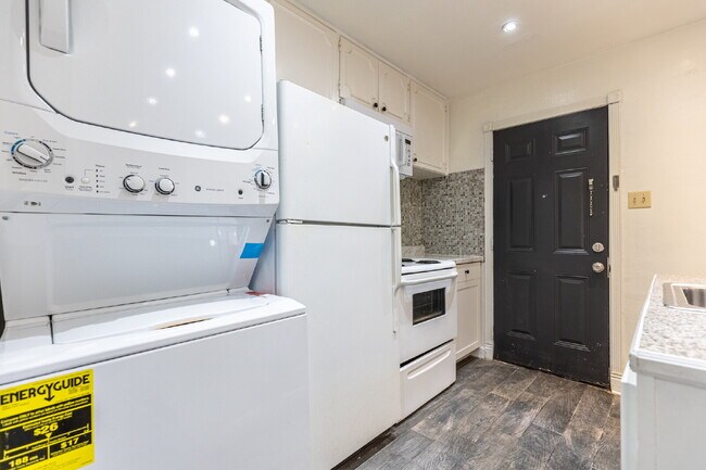 Building Photo - 6427 Wurzbach Rd