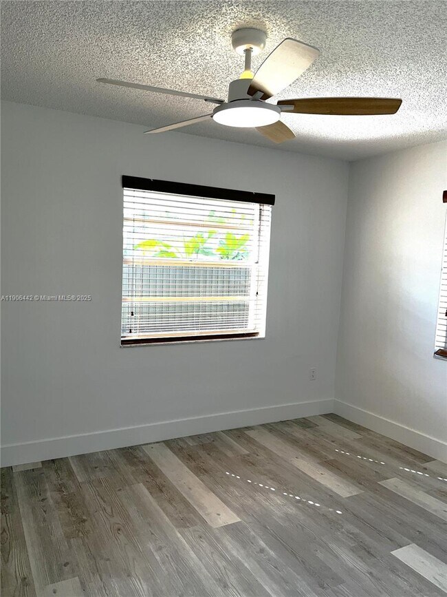 Building Photo - 13492 SW 38th Ln