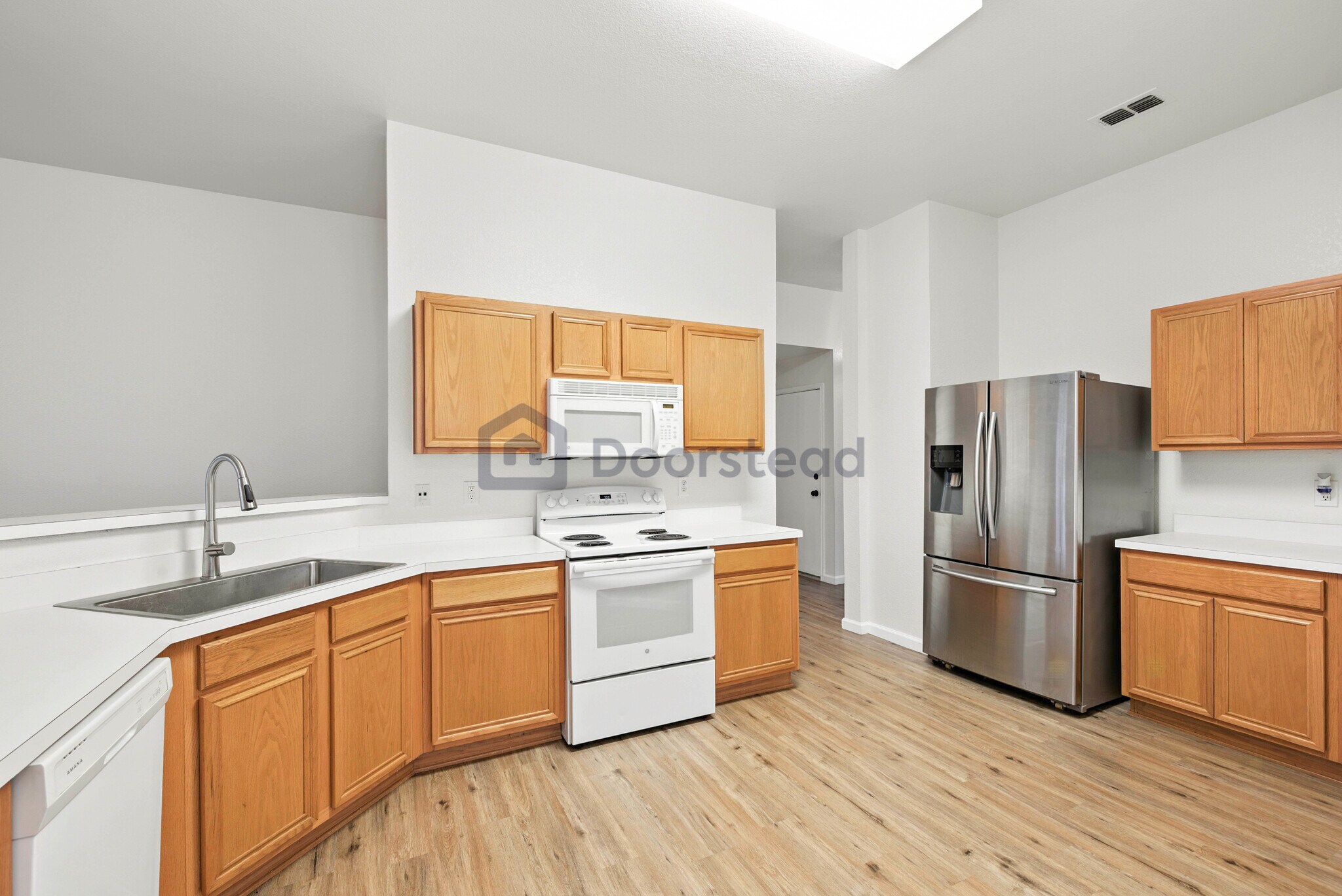 Building Photo - 523 Elk Run Dr