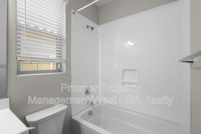 Building Photo - 24094 N 162nd Ln