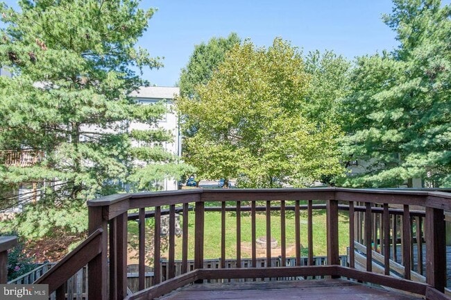 Building Photo - 6158 Old Brentford Ct