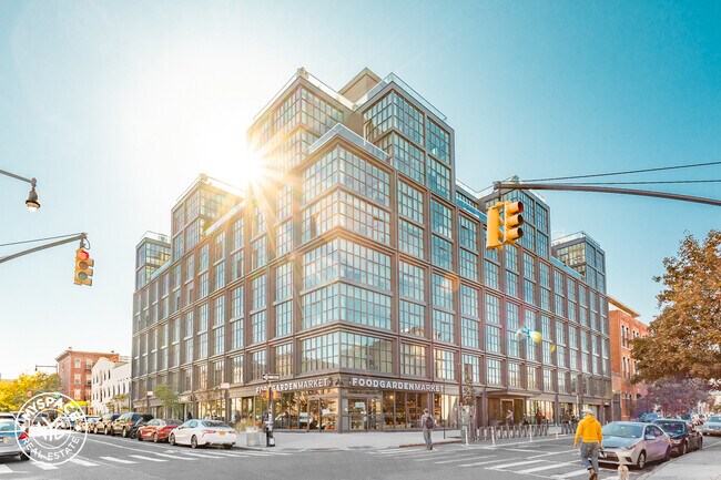 Building Photo - 608 Franklin Ave