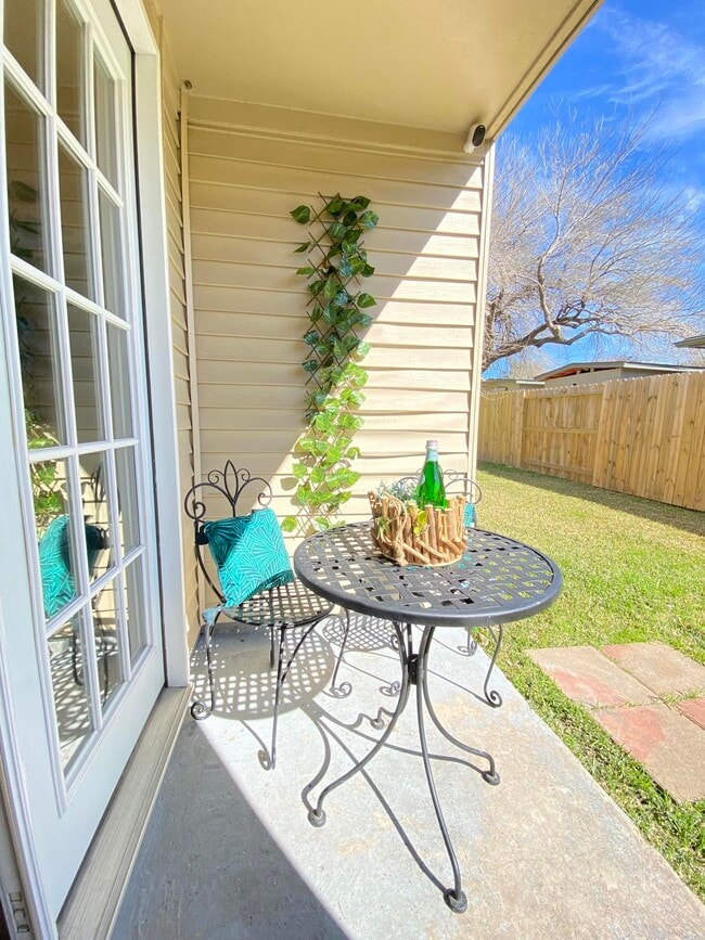 Building Photo - 20538 Blue Beech Dr