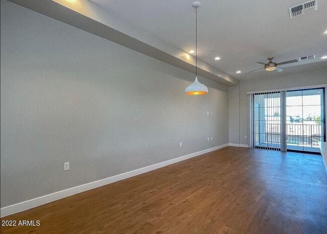 Building Photo - 3215 E Flower St