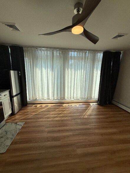 Building Photo - 955 Eudora St