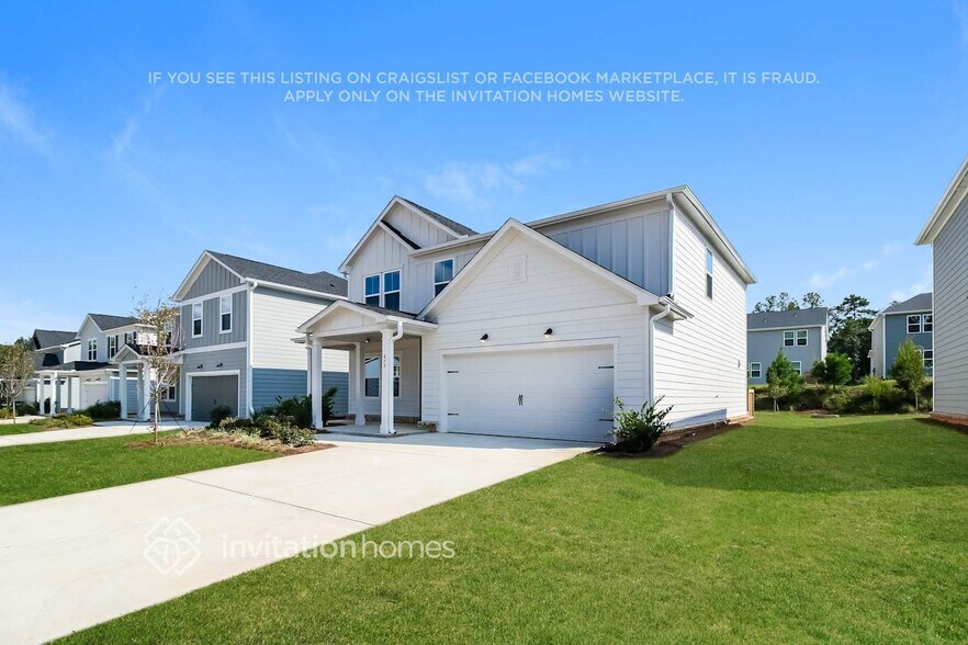 Building Photo - 875 Pebble Blvd