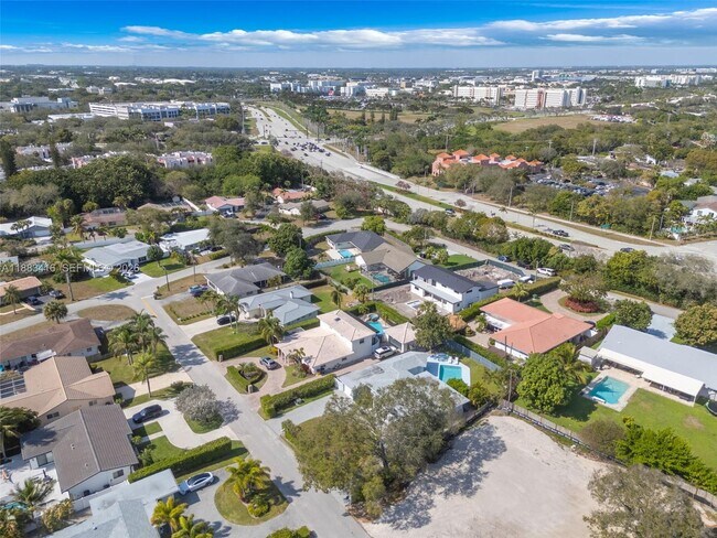 Building Photo - 465 NW 11th St