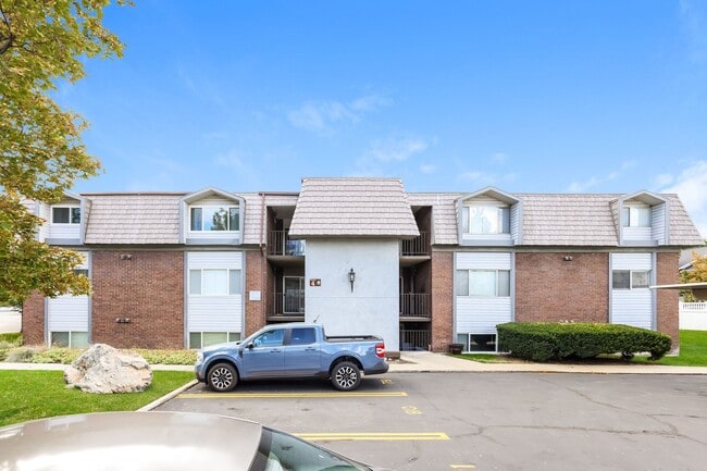 Building Photo - 3 Bedroom/1.5 Bathroom Condo in Provo