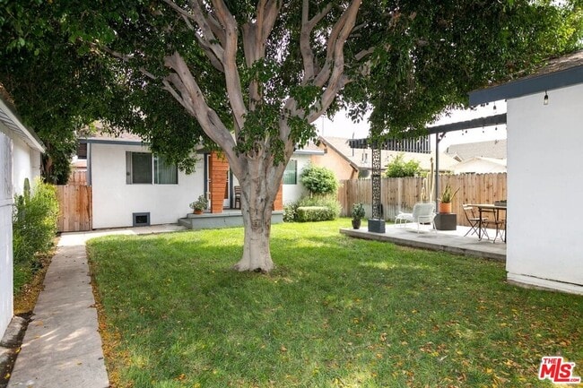 Building Photo - 632 S Evergreen Ave