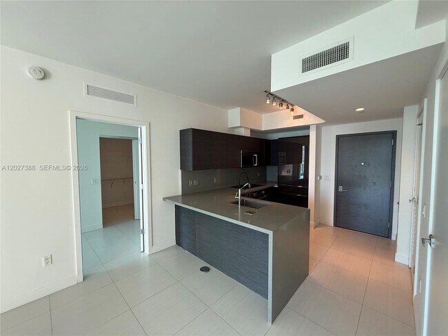 Building Photo - 1080 Brickell Ave