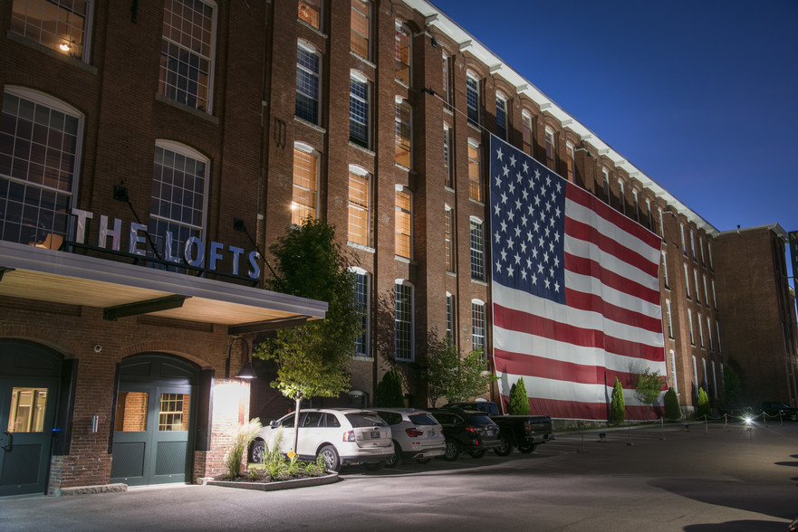 Primary Photo - Lofts at Mill West