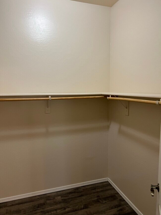 Building Photo - 25 S Quinn Cir