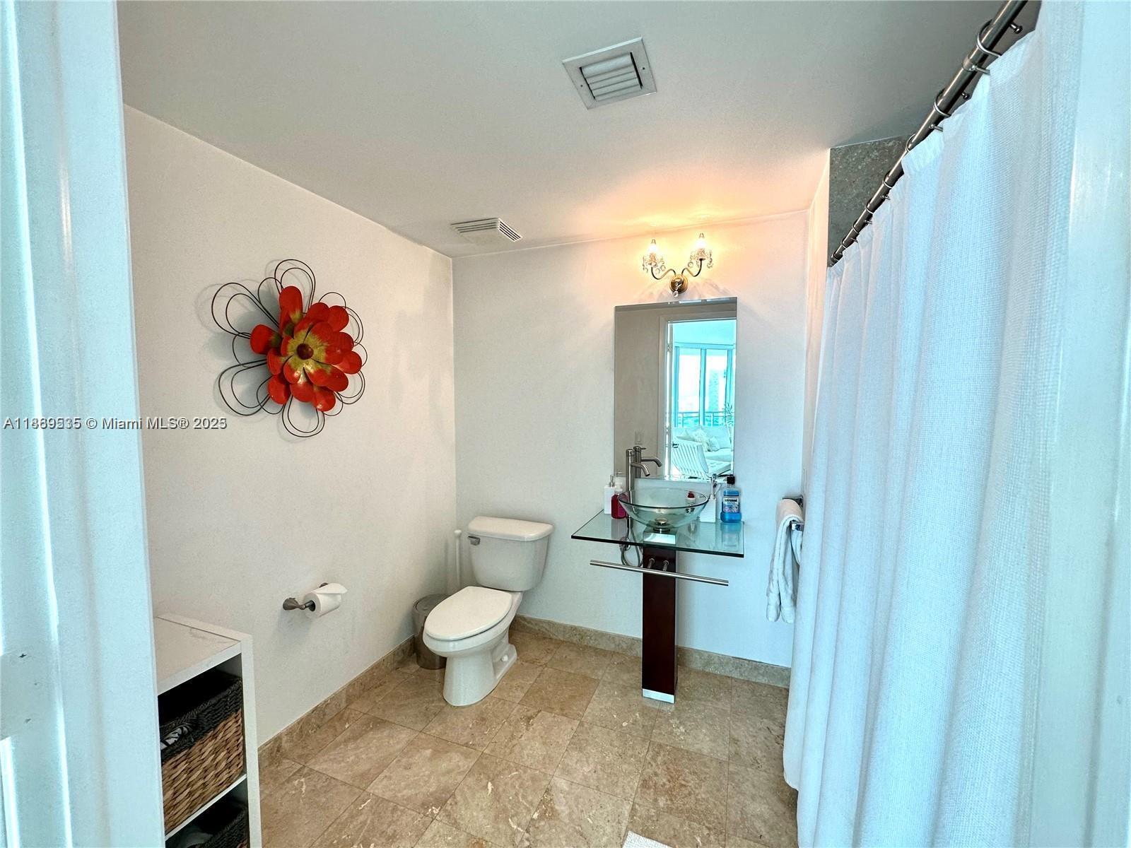 Building Photo - 350 S Miami Ave