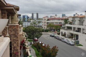 Building Photo - Luxury Living in Coronado's Regatta Bay Co...