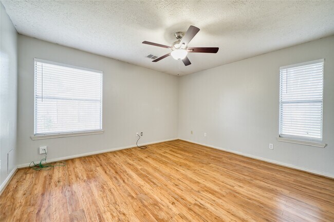 Building Photo - 4439 Morris Dr