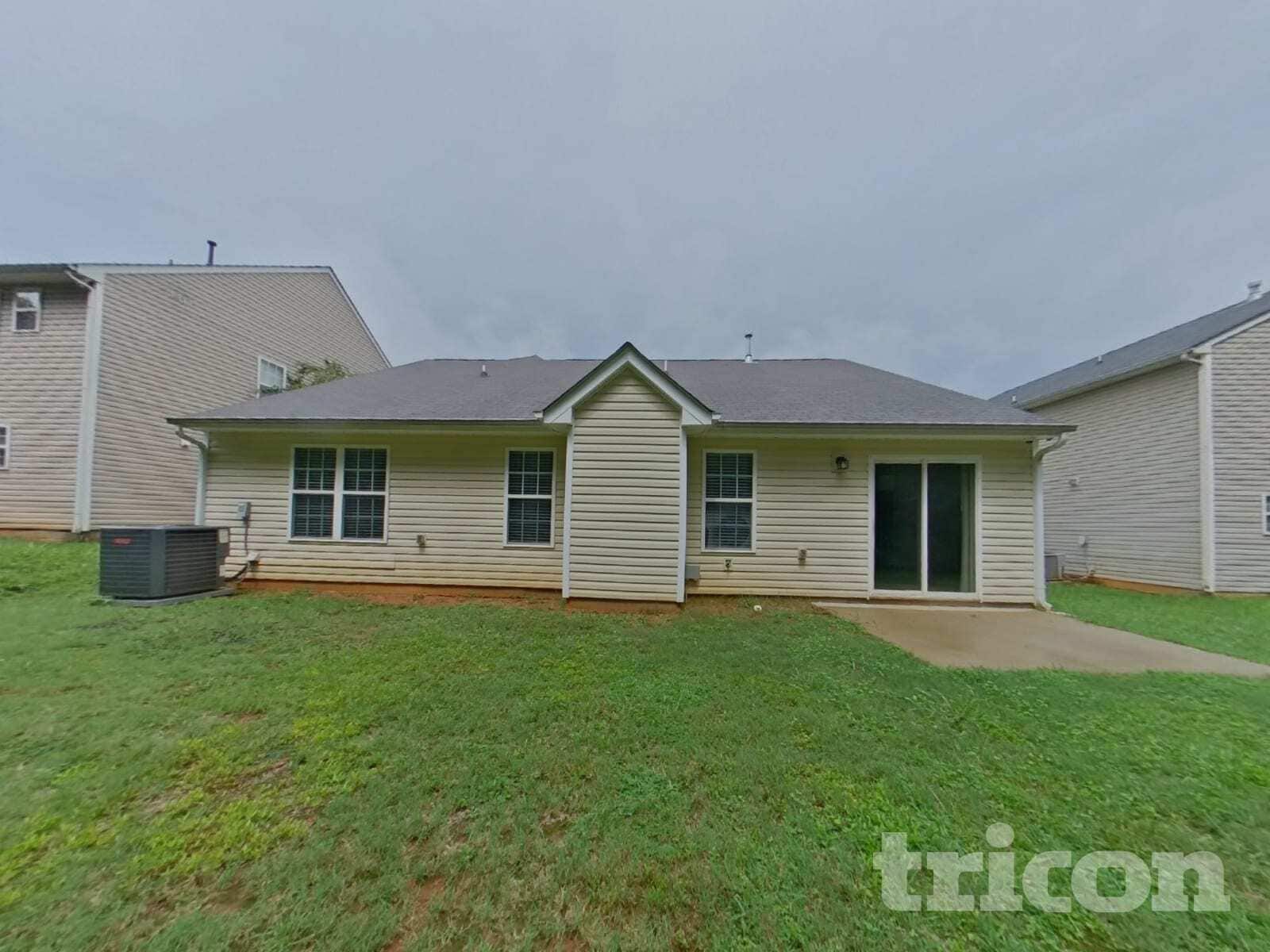 Building Photo - 6235 Leslie Drive
