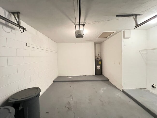 Building Photo - Lovely 3 bd/2 ba home in Summerfield!