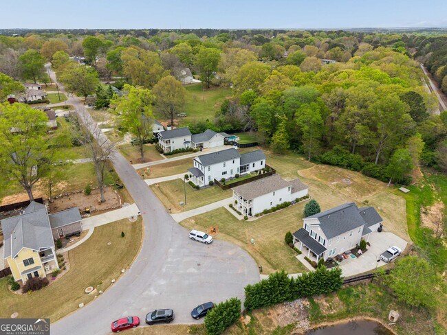 Building Photo - 98 Middle St