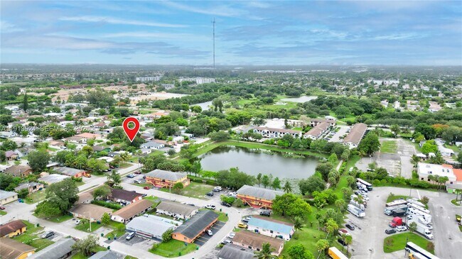 Building Photo - 6044 SW 37th St