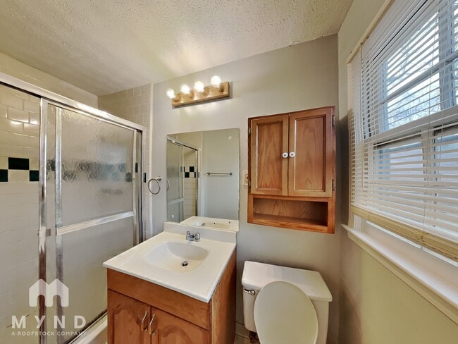 Building Photo - 1687 Coronet Dr
