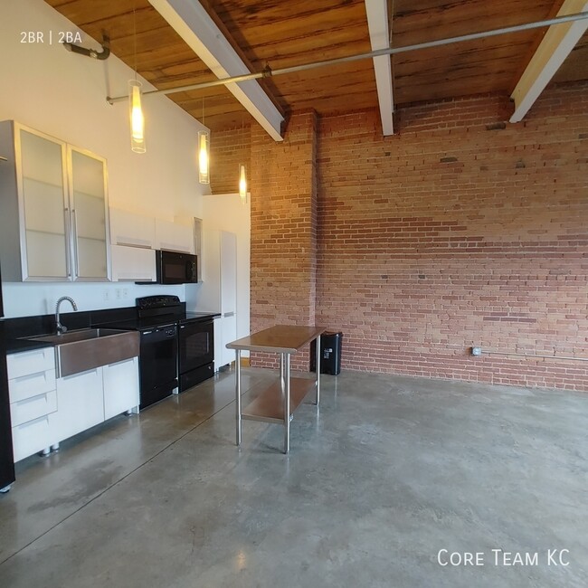 Primary Photo - Large loft at Windows Lofts