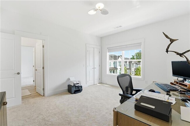 Building Photo - 158 Kingwood Dr