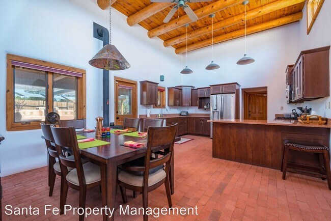 Building Photo - 4 br, 2 bath House - 5 Casa Del Oro Loop