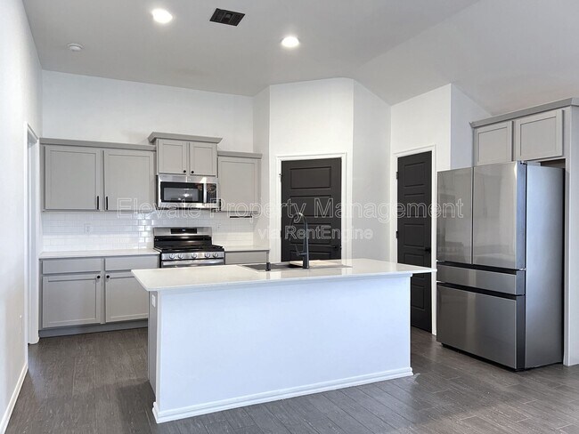 Building Photo - 4613 Crystal Hill Dr