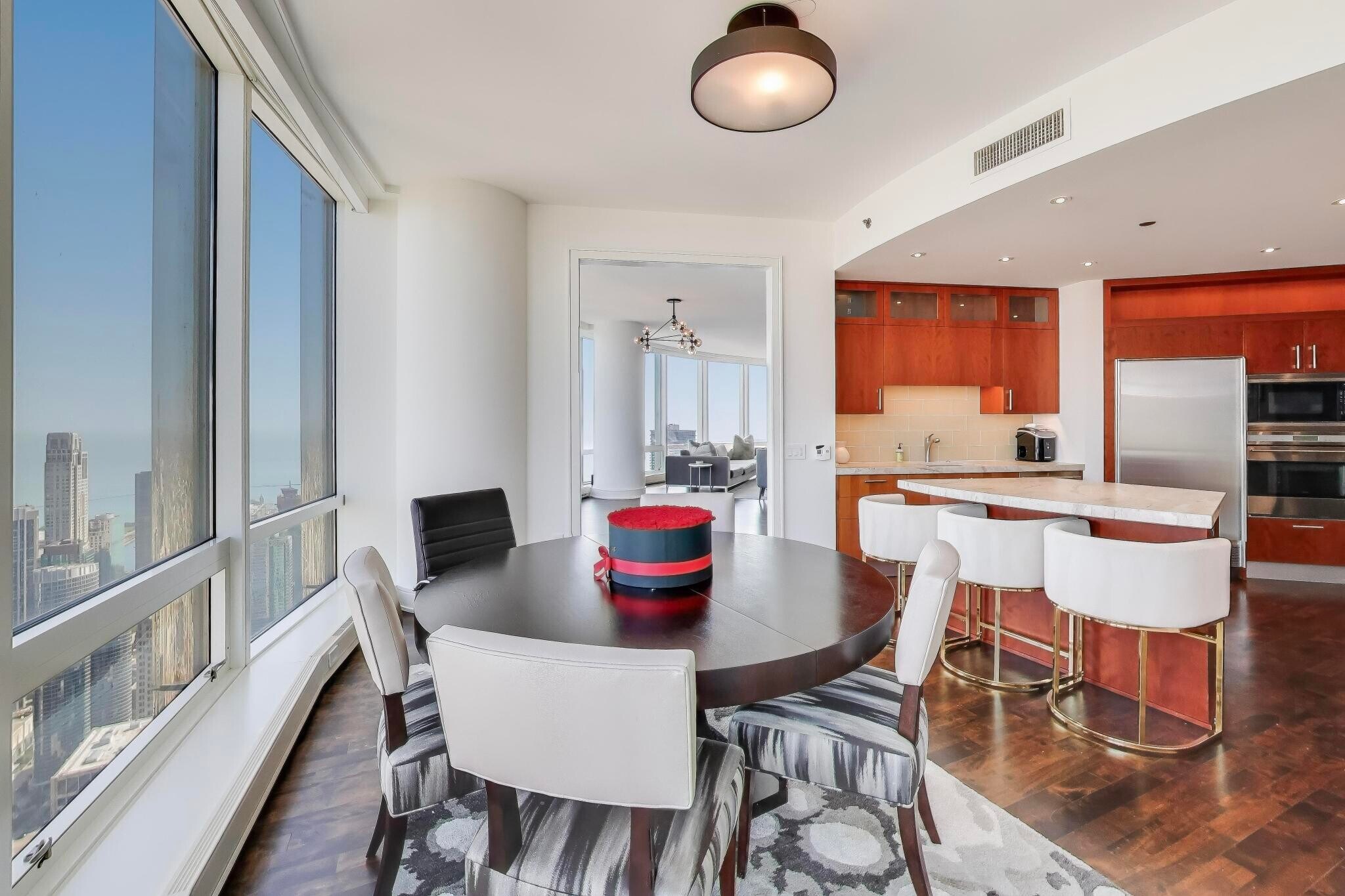 Building Photo - 401 N Wabash Ave