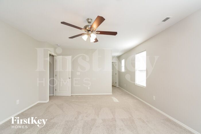 Building Photo - 1025 Sweet Gale Dr