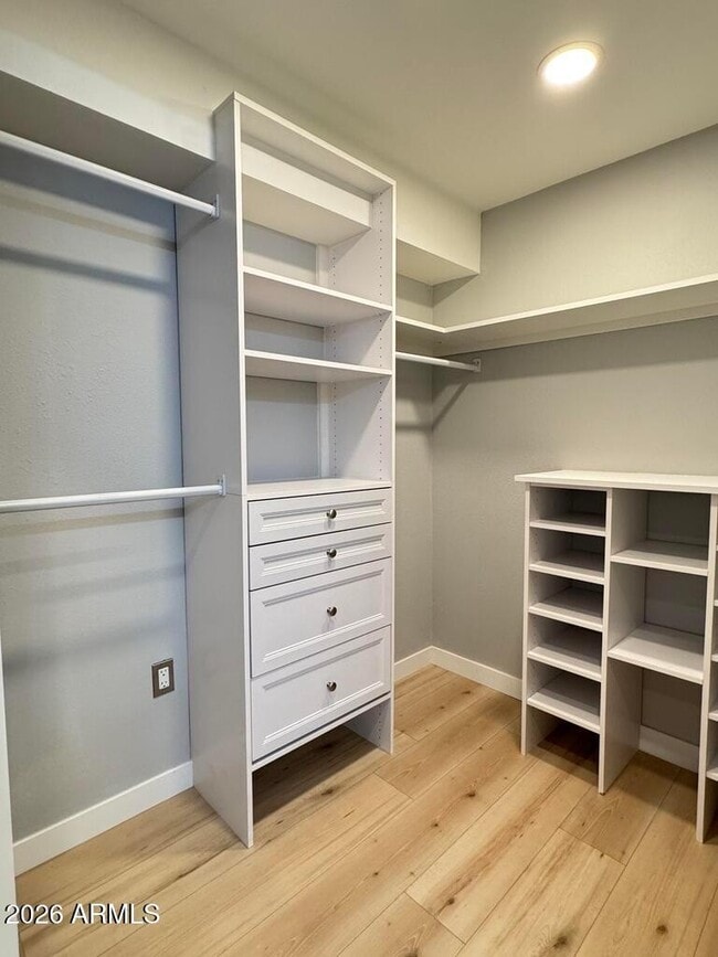 Building Photo - 1701 E Colter St