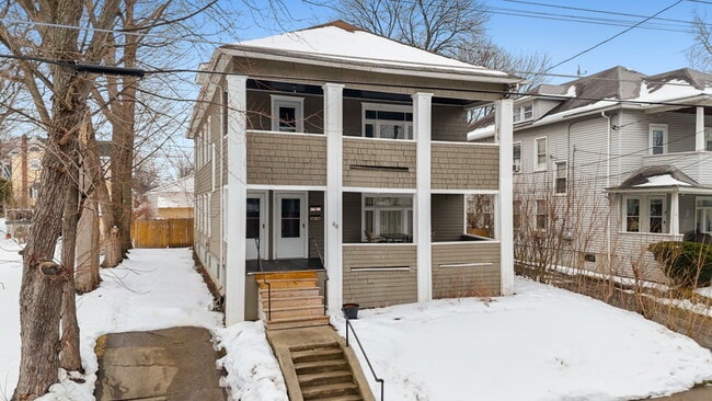 Building Photo - 44 Rotary Ave