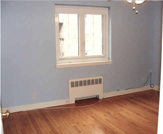 Building Photo - Heat, Hot Water Included, Parking Included.