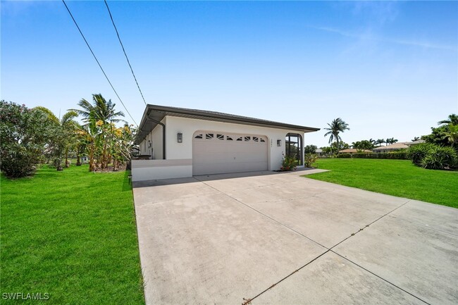 Building Photo - 2861 SW 23rd Pl
