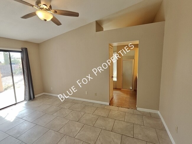 Building Photo - 5189 W Aquamarine St