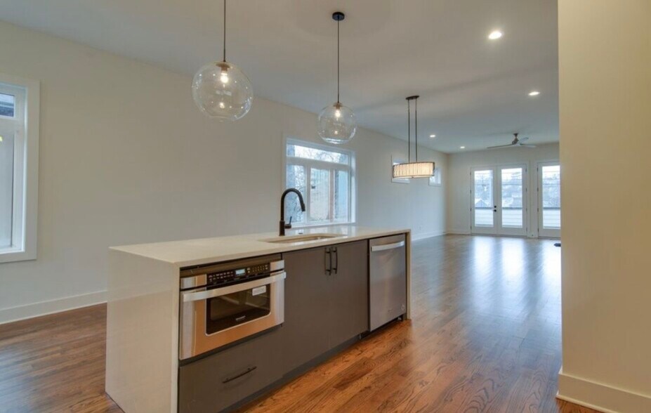 Building Photo - 3325 Felicia St