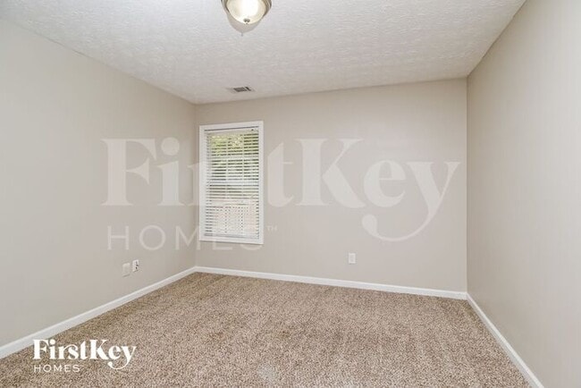 Building Photo - 96 Maple Leaf Ct