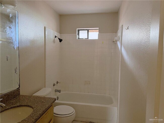 Building Photo - 716 Mynah Ave