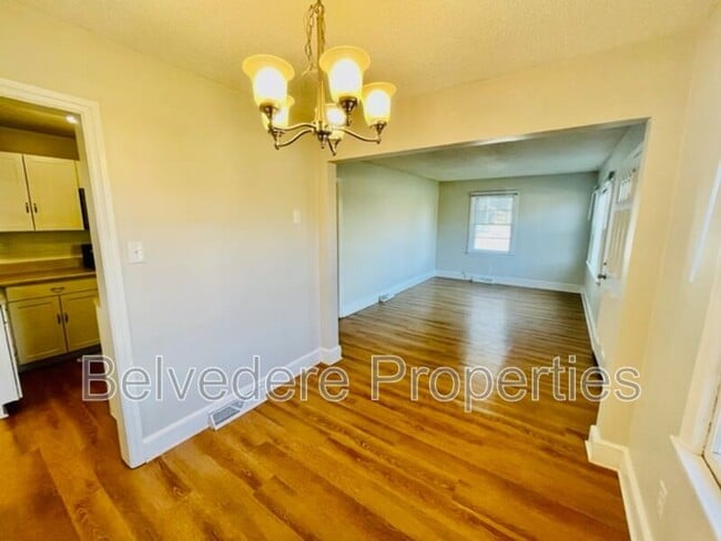 Building Photo - 616 S Holden Rd