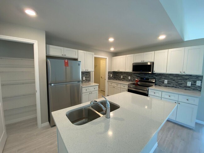 Building Photo - House for rent